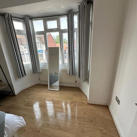 Central & Cozy 3Br Apt - High Chair - Free Parking London Ngoại thất bức ảnh