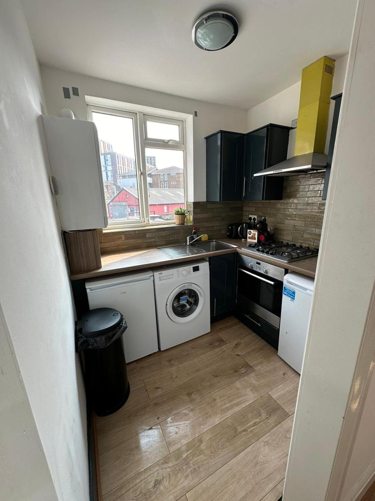 Central & Cozy 3Br Apt - High Chair - Free Parking London Ngoại thất bức ảnh